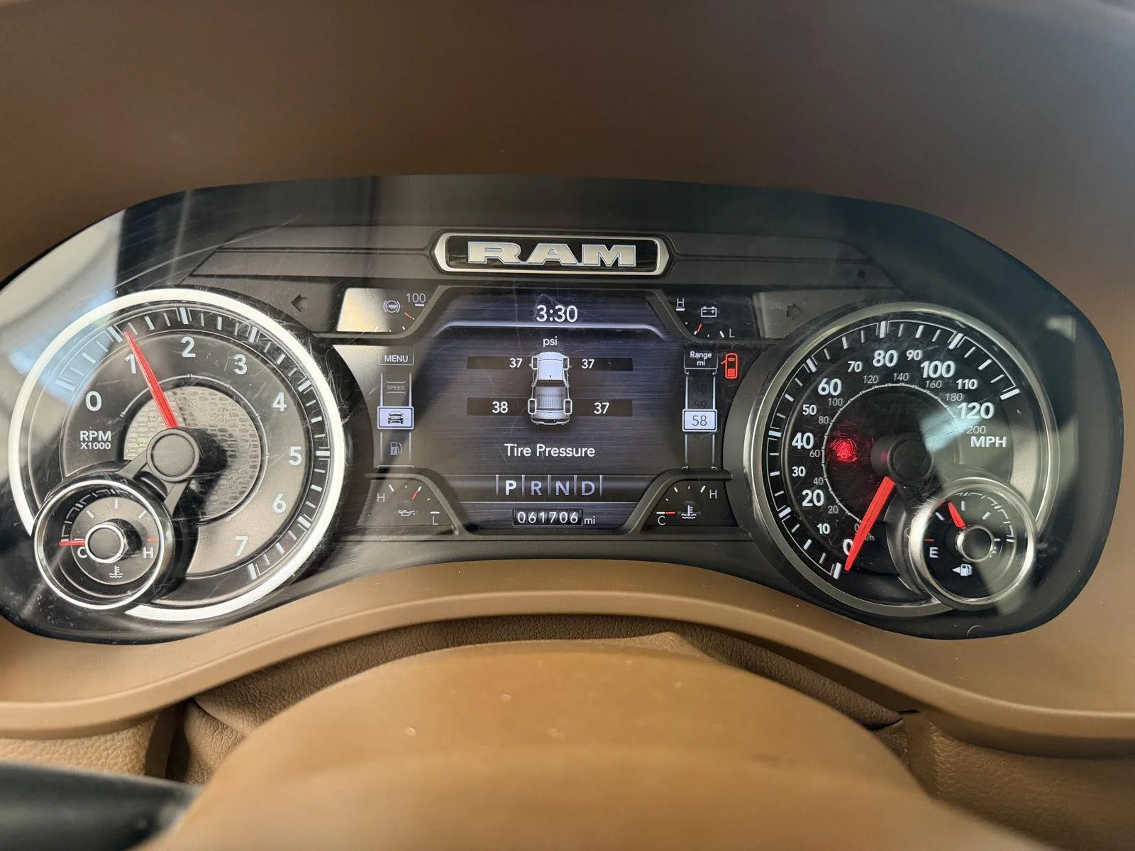 Used 2022 Diamond Black Crystal Pearlcoat Ram Laramie image 10