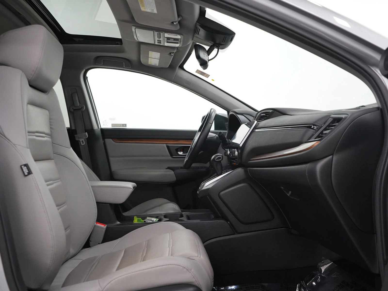 Used 2018 Lunar Silver Metallic Honda EX-L image 11