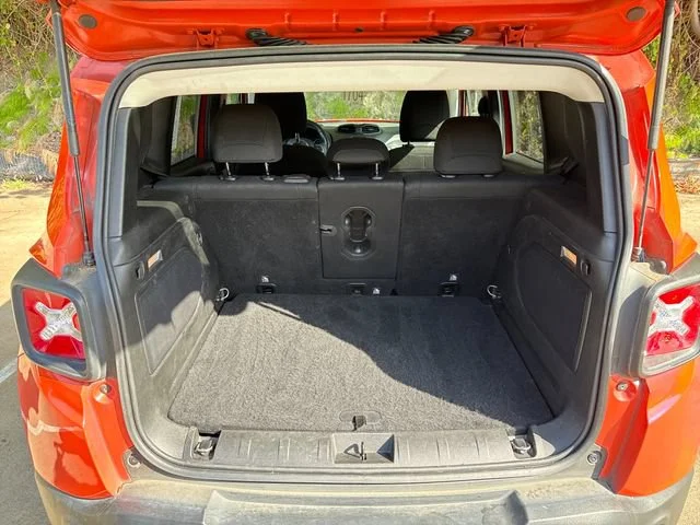Used 2015 Omaha Orange Jeep Latitude image 12