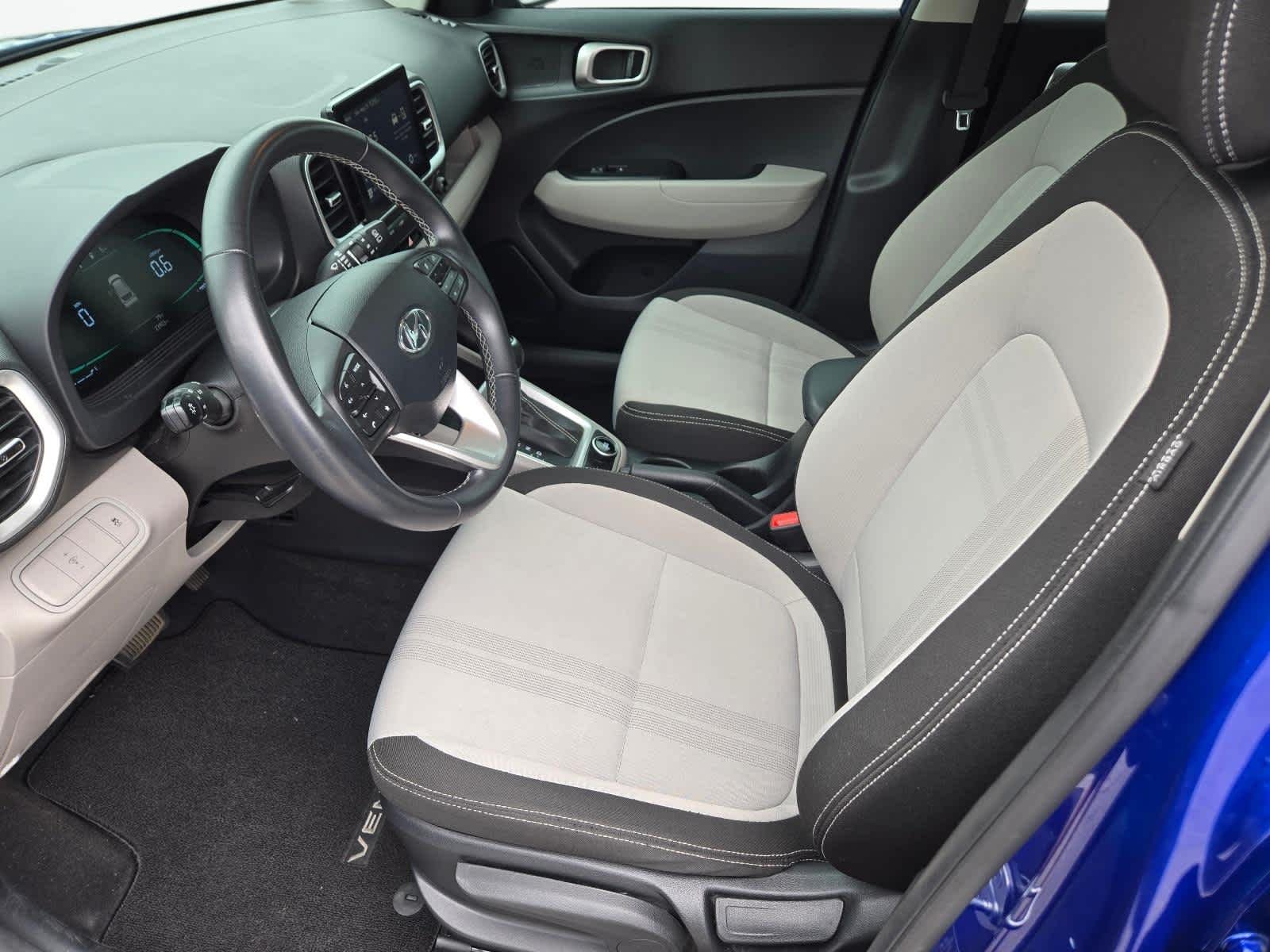 2023 Hyundai Venue SEL - Photo 15