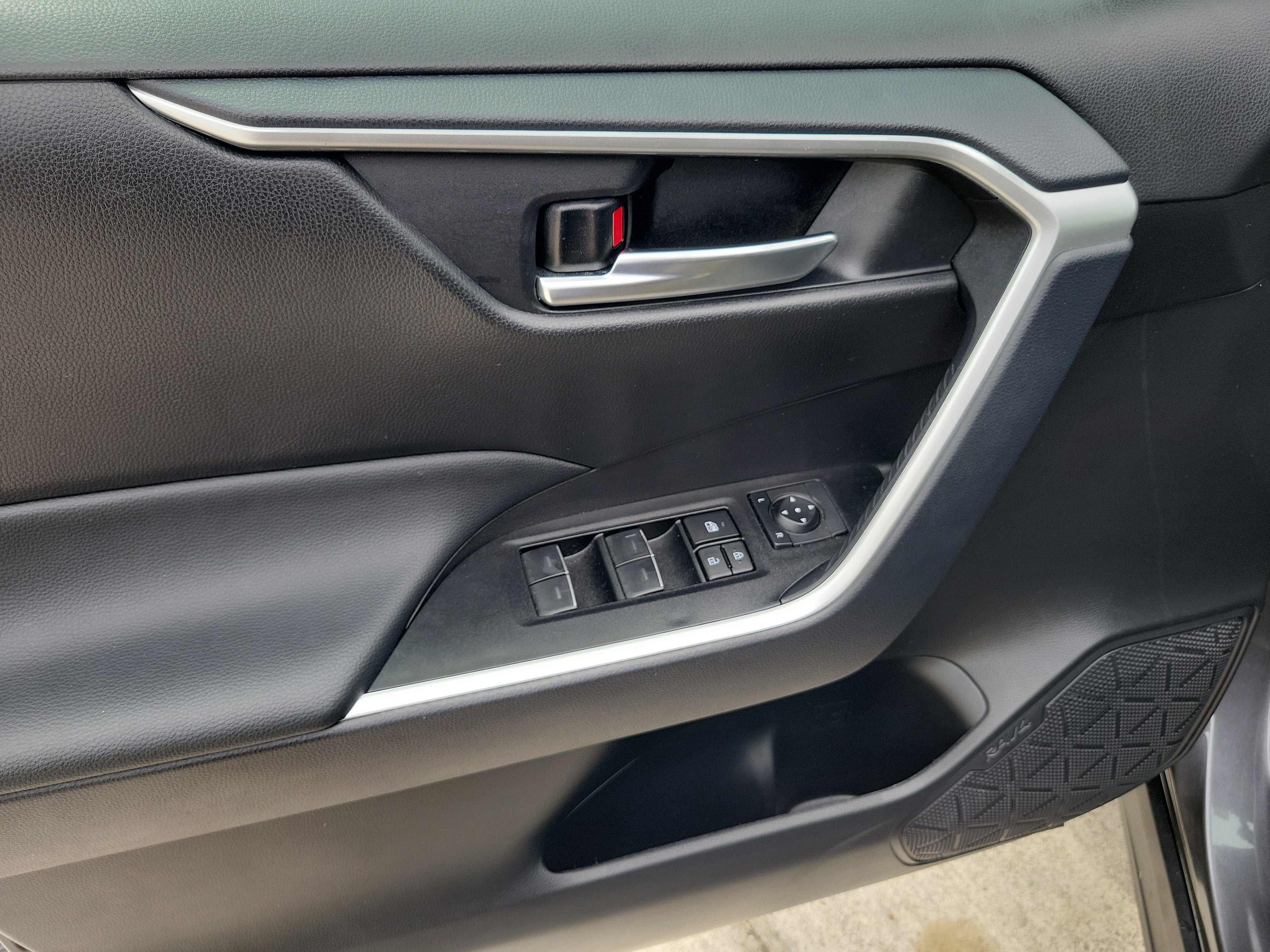 Used 2025 Magnetic Gray Metallic Toyota XLE image 22