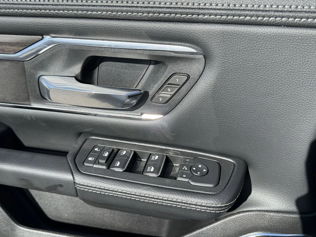 2026 RAM 1500 Laramie - Photo 18