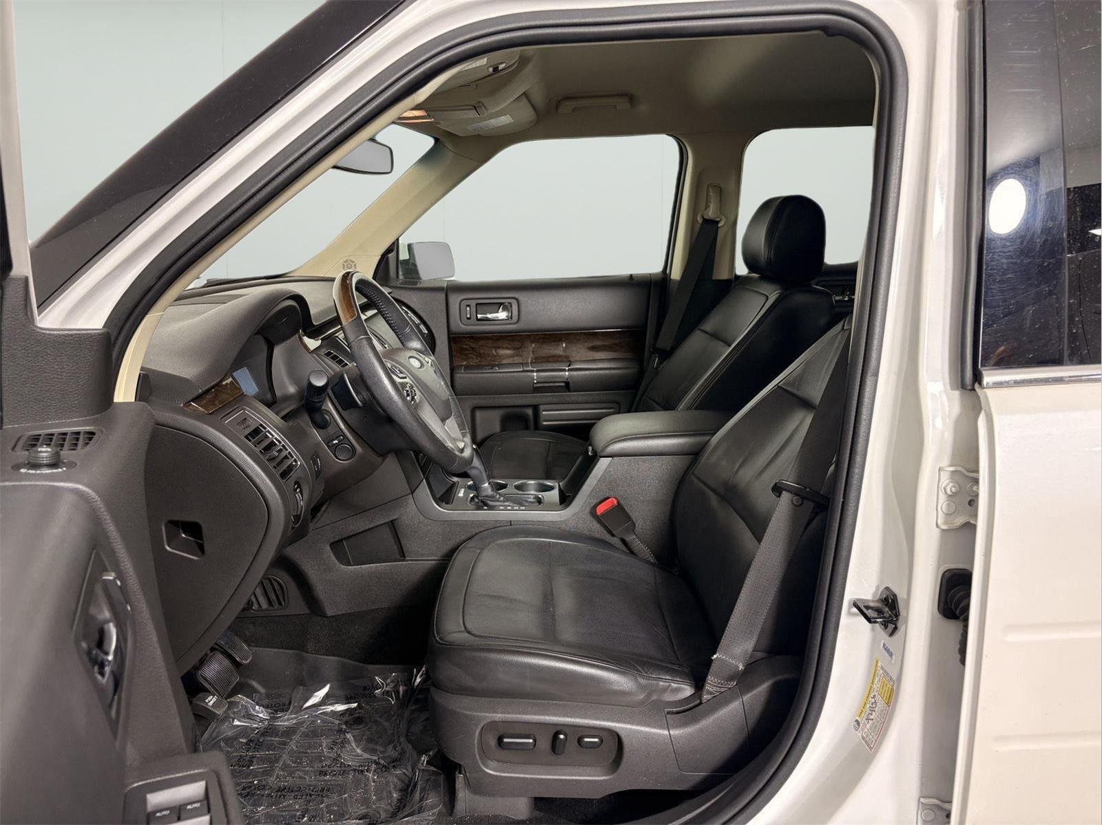 Used 2019 White Platinum Metallic Tri-Coat Ford Limited EcoBoost image 12