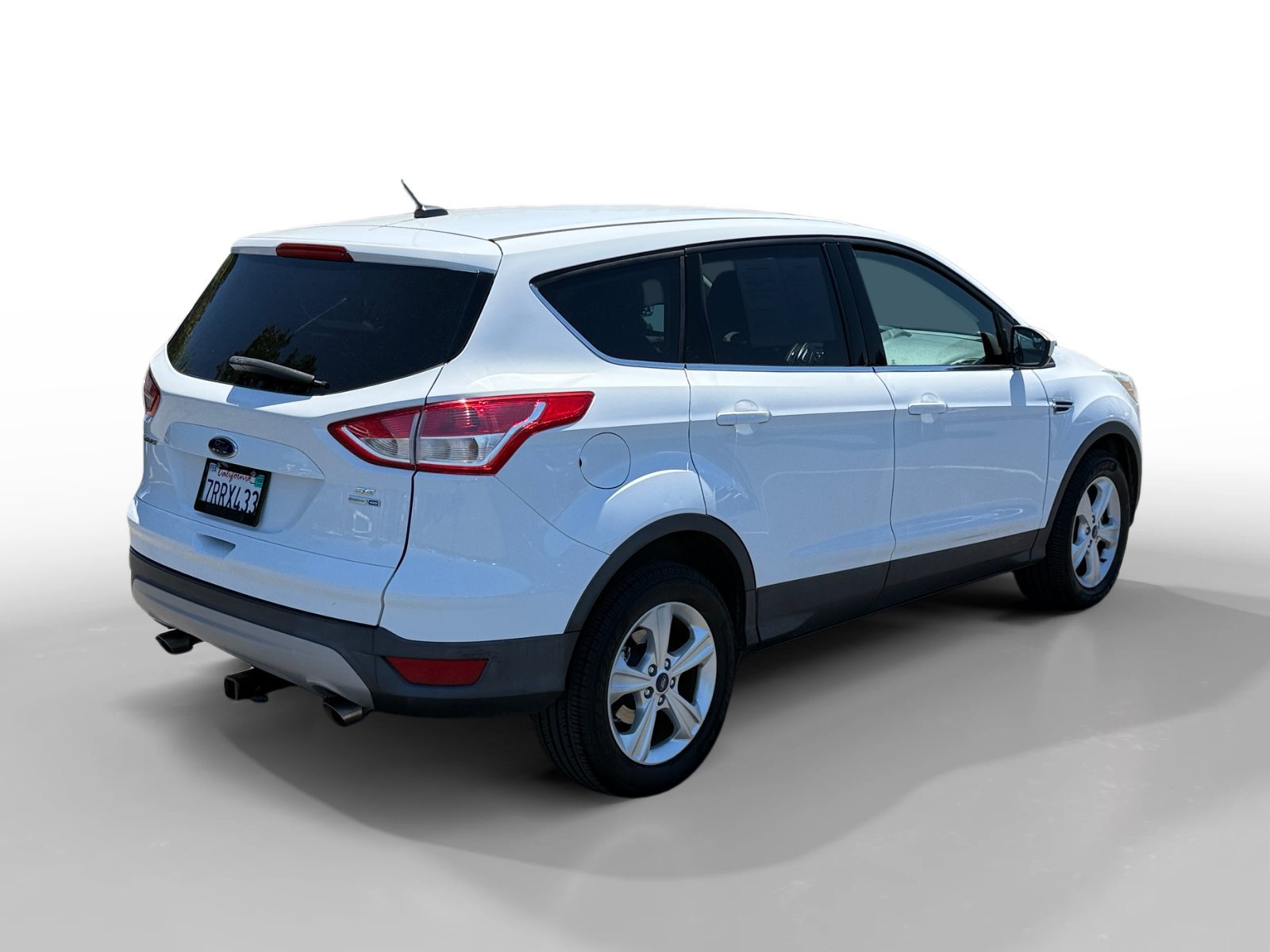 Used 2016 Oxford White Ford SE image 5