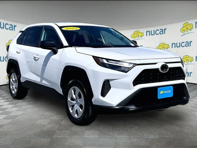 2025 Toyota RAV4 LE