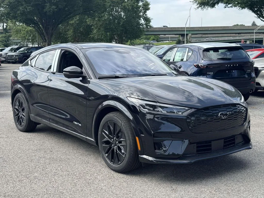New 2026 Black Ford Premium image 4