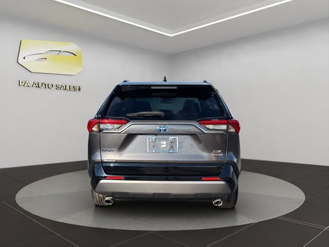 Used 2021 Gray Toyota Hybrid XSE image 6