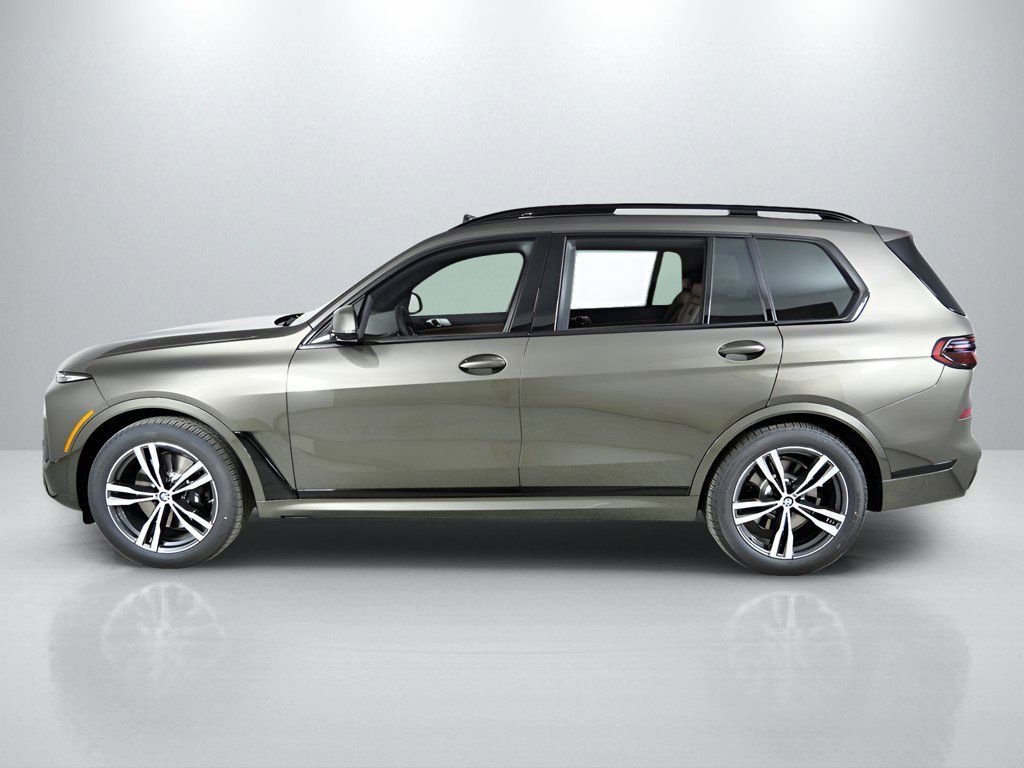 Certified Used 2026 Manhattan Green Metallic BMW xDrive40i image 18