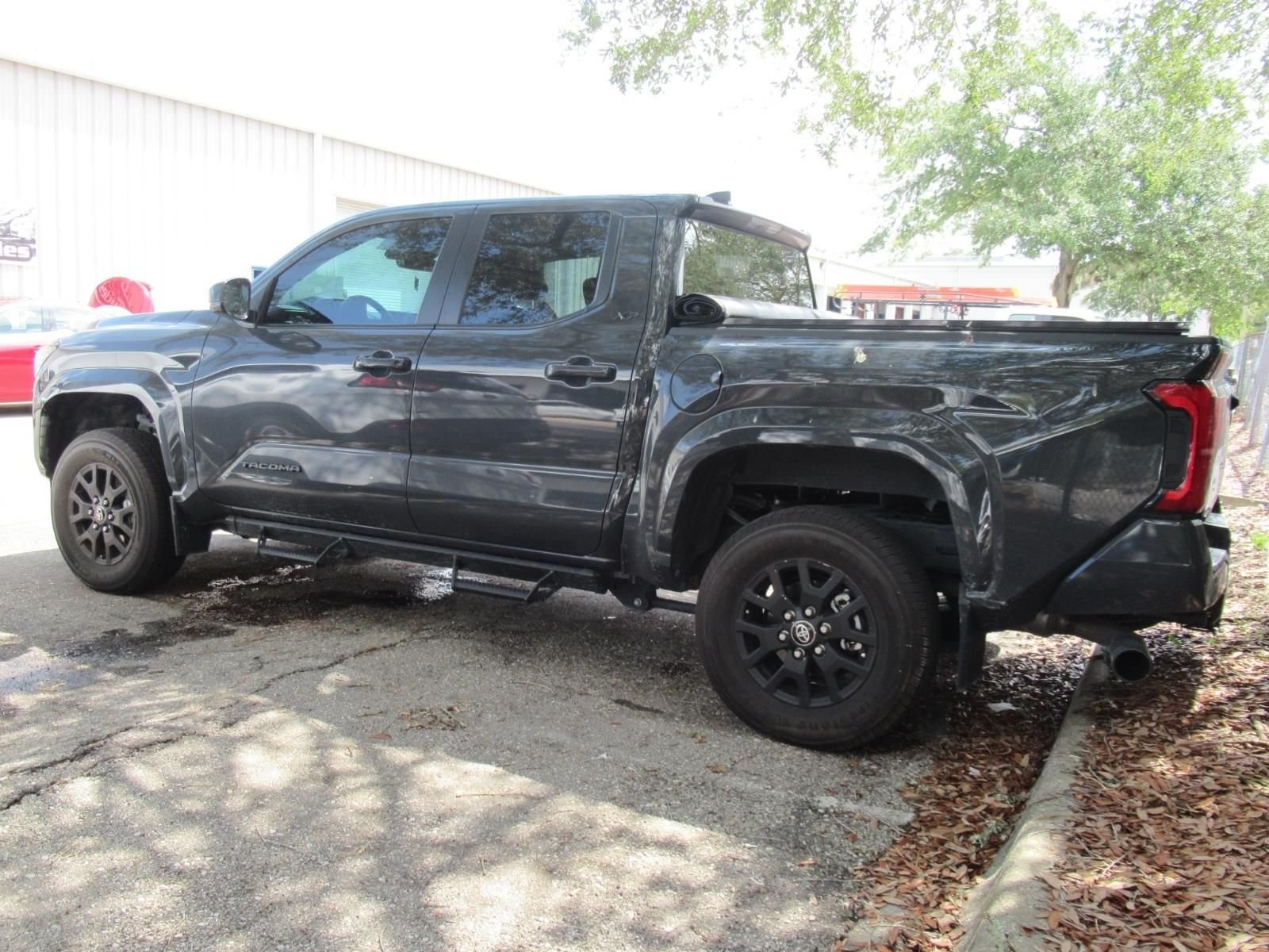Used 2024  Toyota SR5 image 3