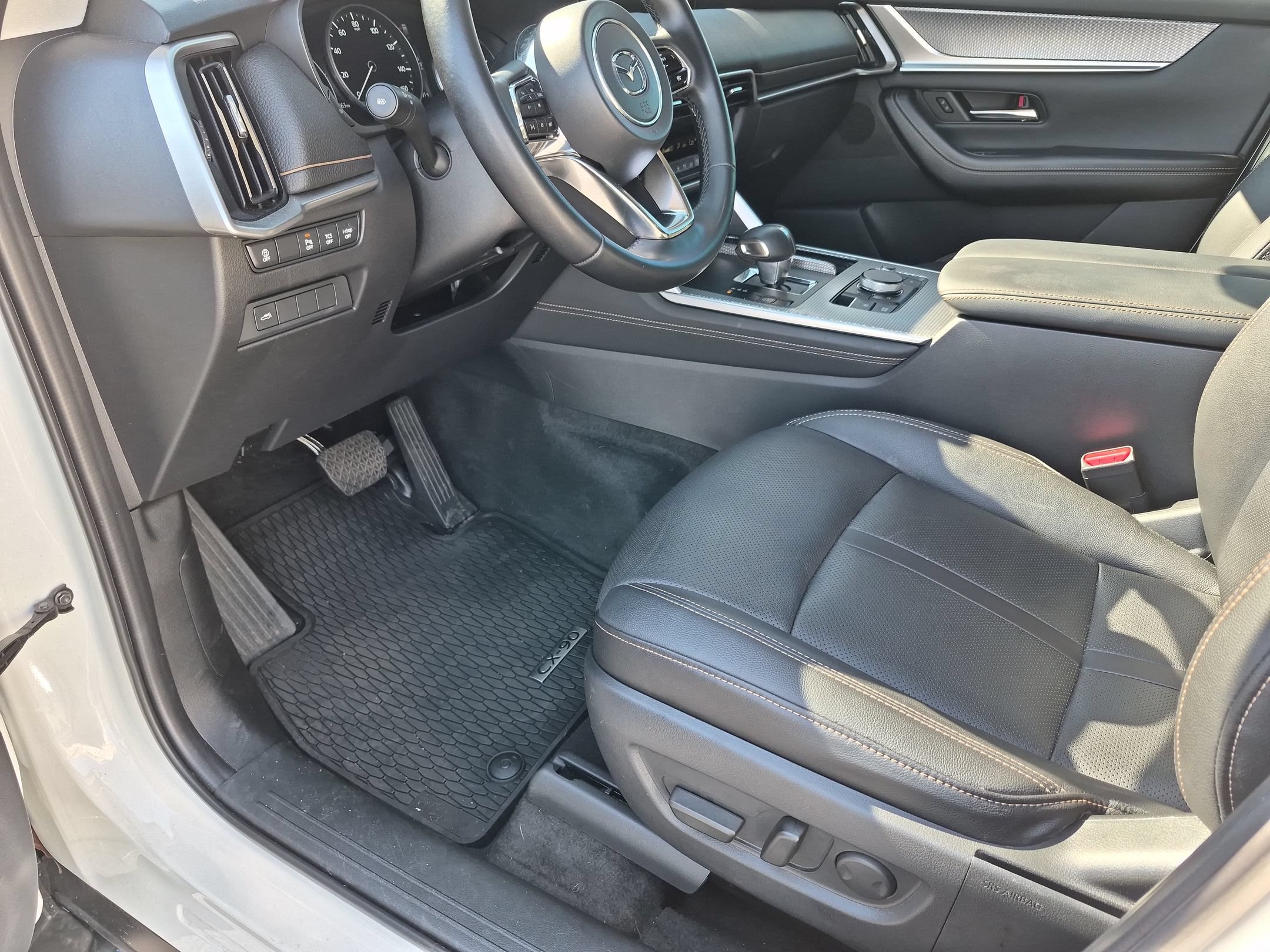 Used 2025 Rhodium White Premium Mazda Preferred Package image 14