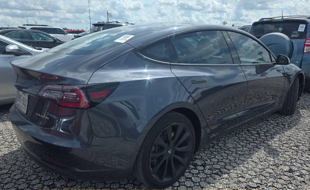 Used 2018 Silver Tesla Long Range image 3