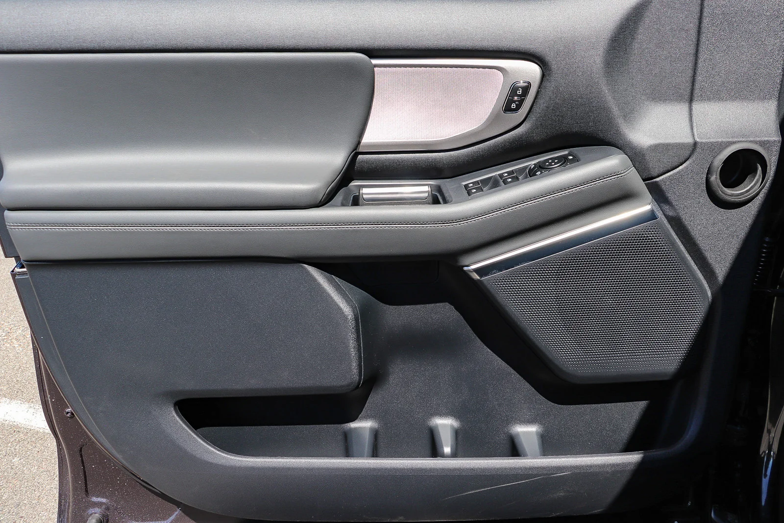 New 2027 Dark Matter Gray Metallic Ford MAX Active image 25