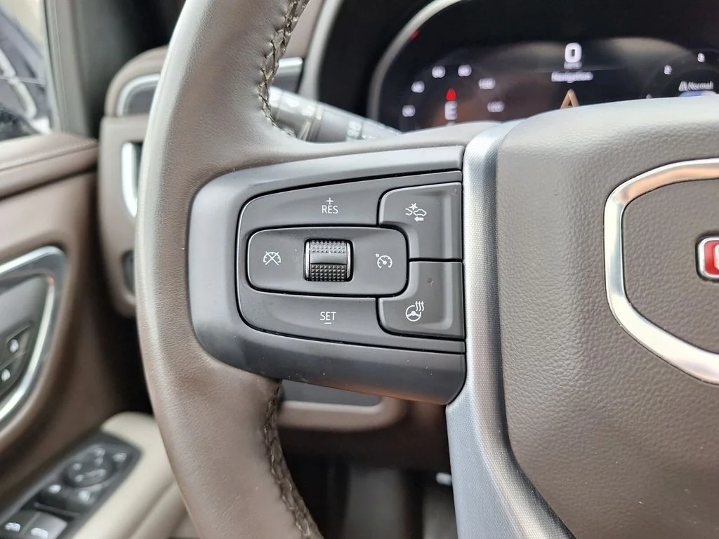 Used 2023 Blue GMC SLT image 21