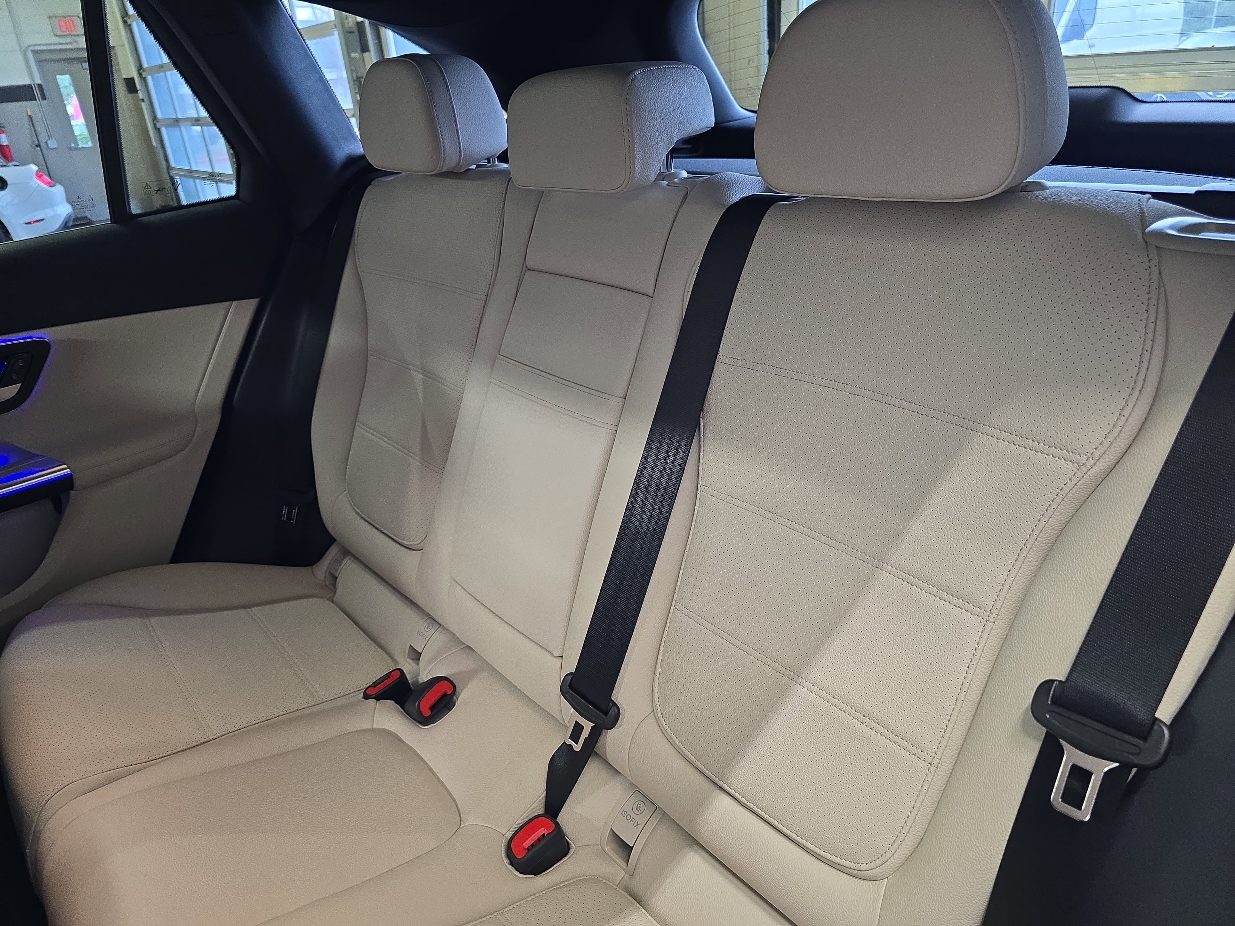New 2026 Starling Blue Metallic Mercedes-Benz GLC300 image 15