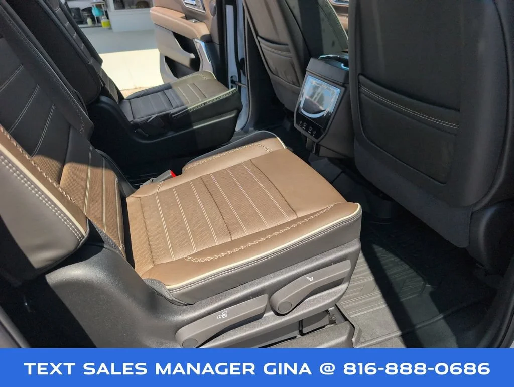 New 2026 Glacier White Tricoat GMC Denali Ultimate image 43