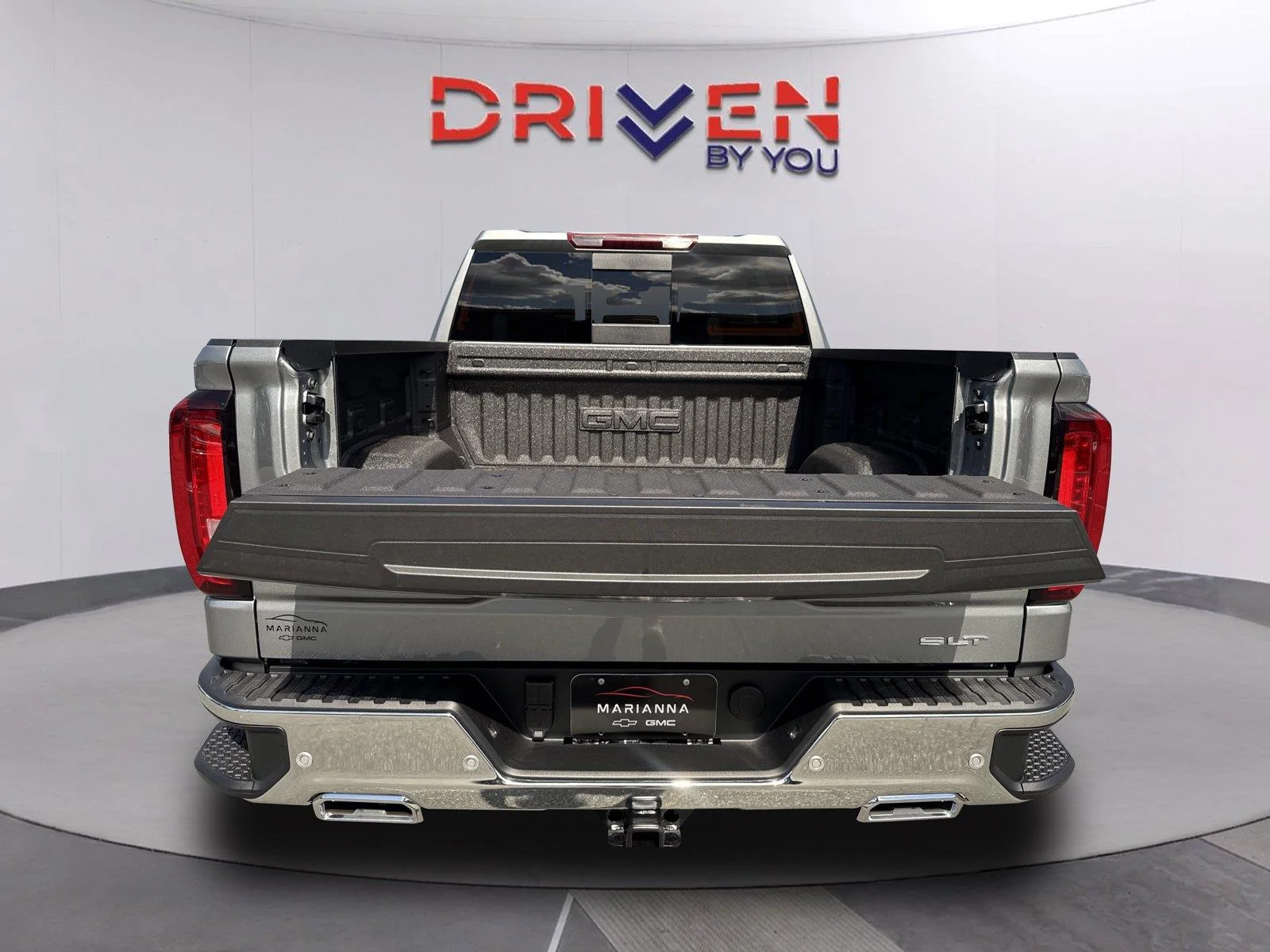 New 2026 Sterling Metallic GMC SLT image 33