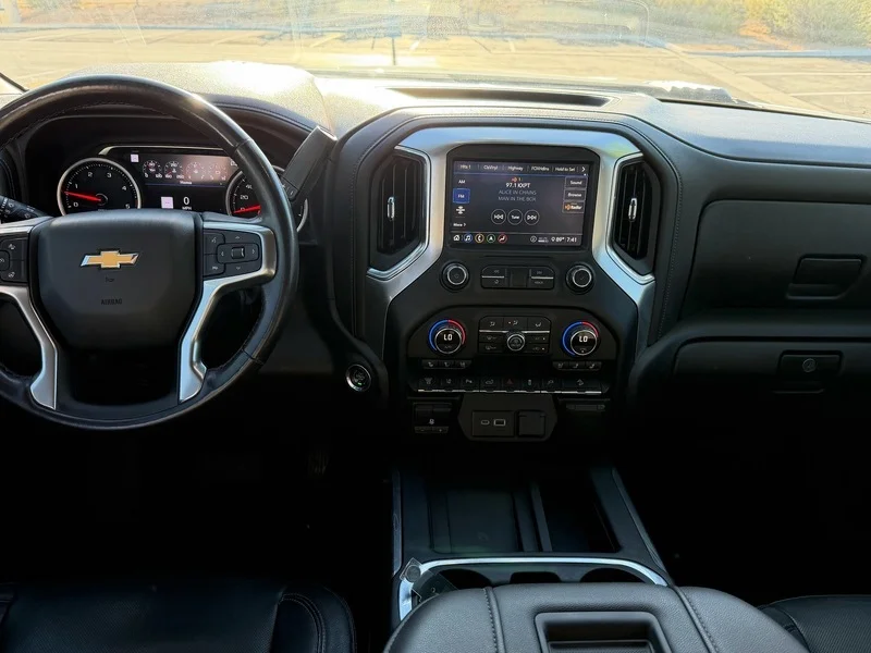 Used 2020 SUMMIT WHITE Chevrolet LTZ image 15