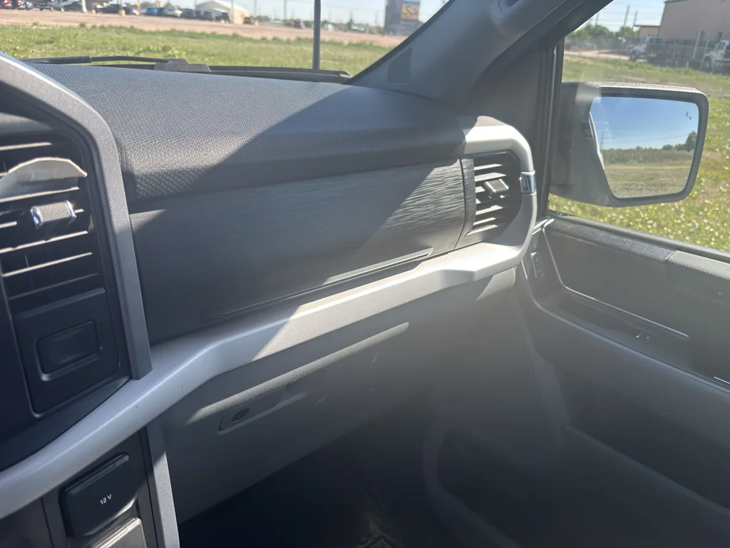 Used 2023 Oxford White Ford XLT image 22