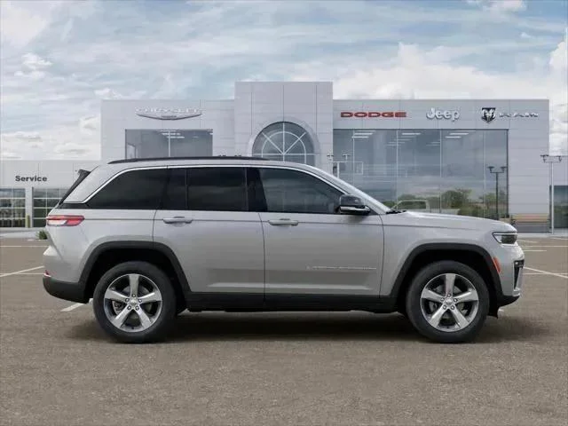 New 2026 Silver Zynith Exterior Paint Jeep Limited image 125
