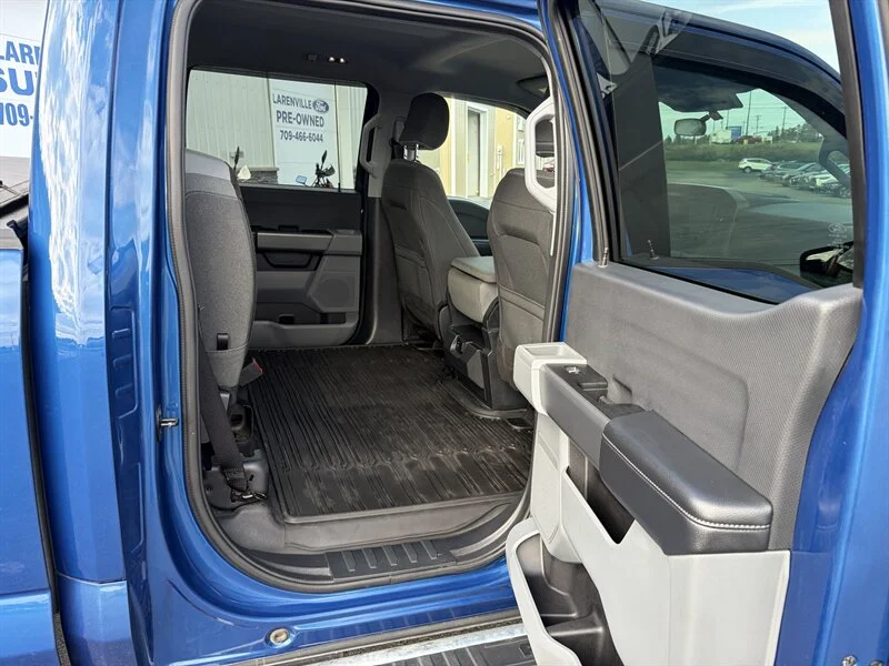 Used 2023 Blue Ford XLT image 14