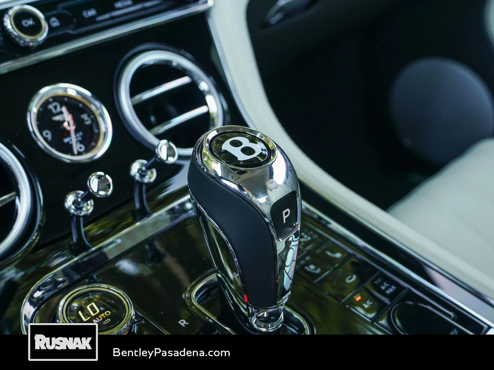 2026 Bentley Continental GT Azure - Photo 14