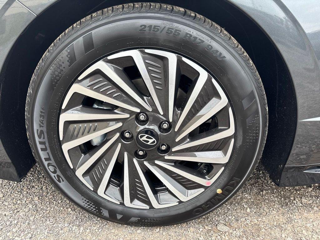 New 2026 Gray Hyundai Limited image 10