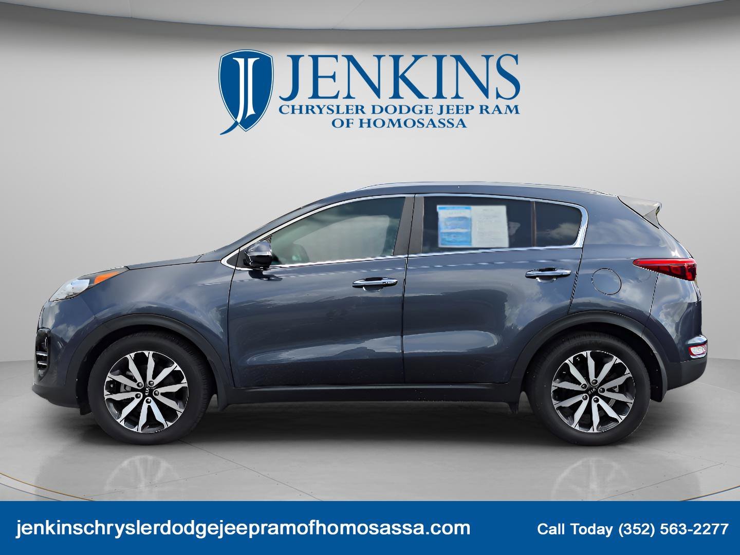 Used 2019 Pacific Blue Kia EX image 8