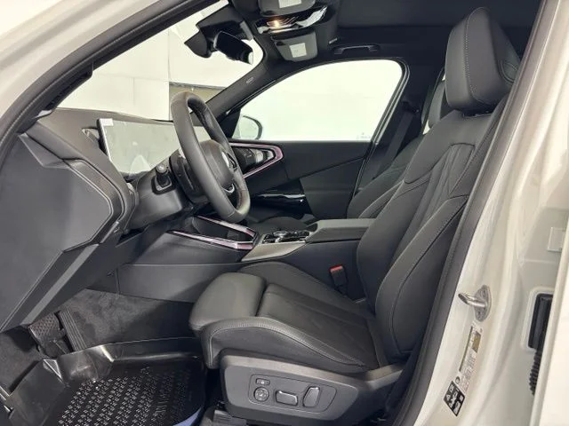 New 2026 Alpine White BMW 30 xDrive image 10