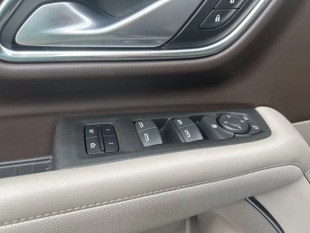 2022 GMC Yukon SLT - Photo 13
