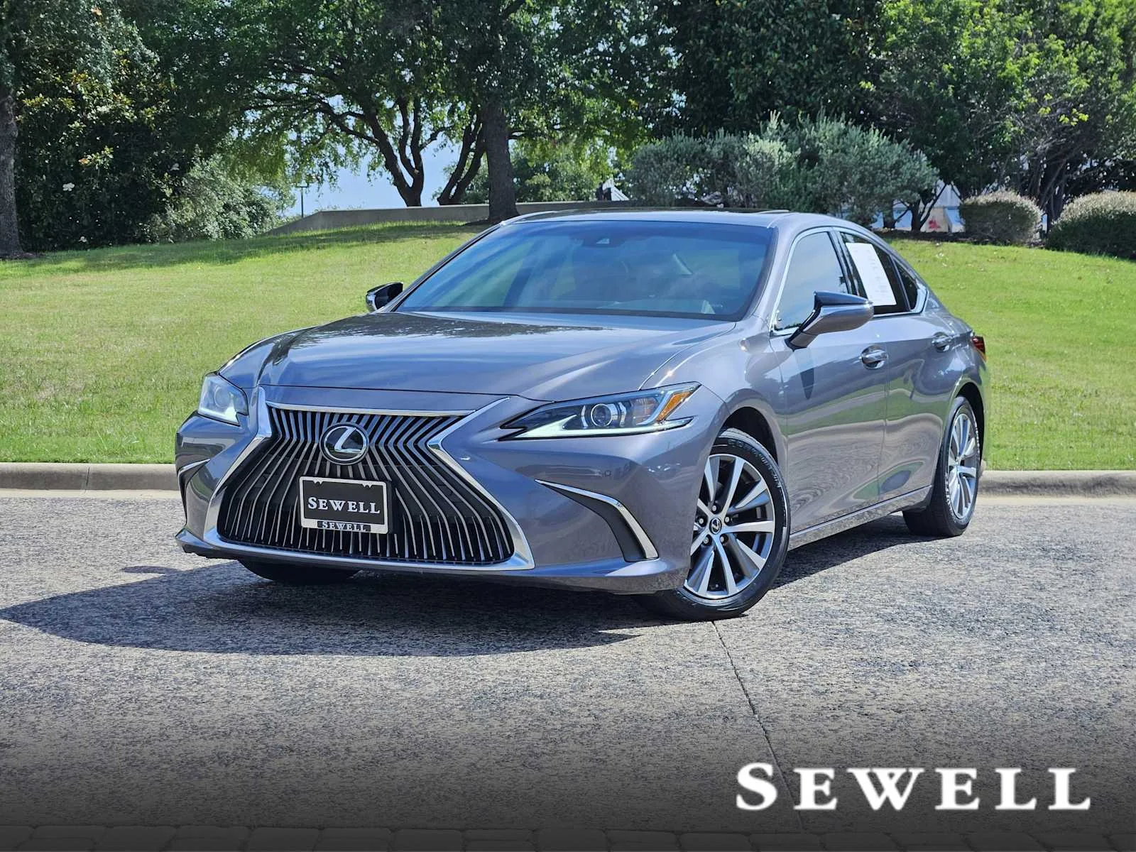 2020 Lexus ES 350 350's photo