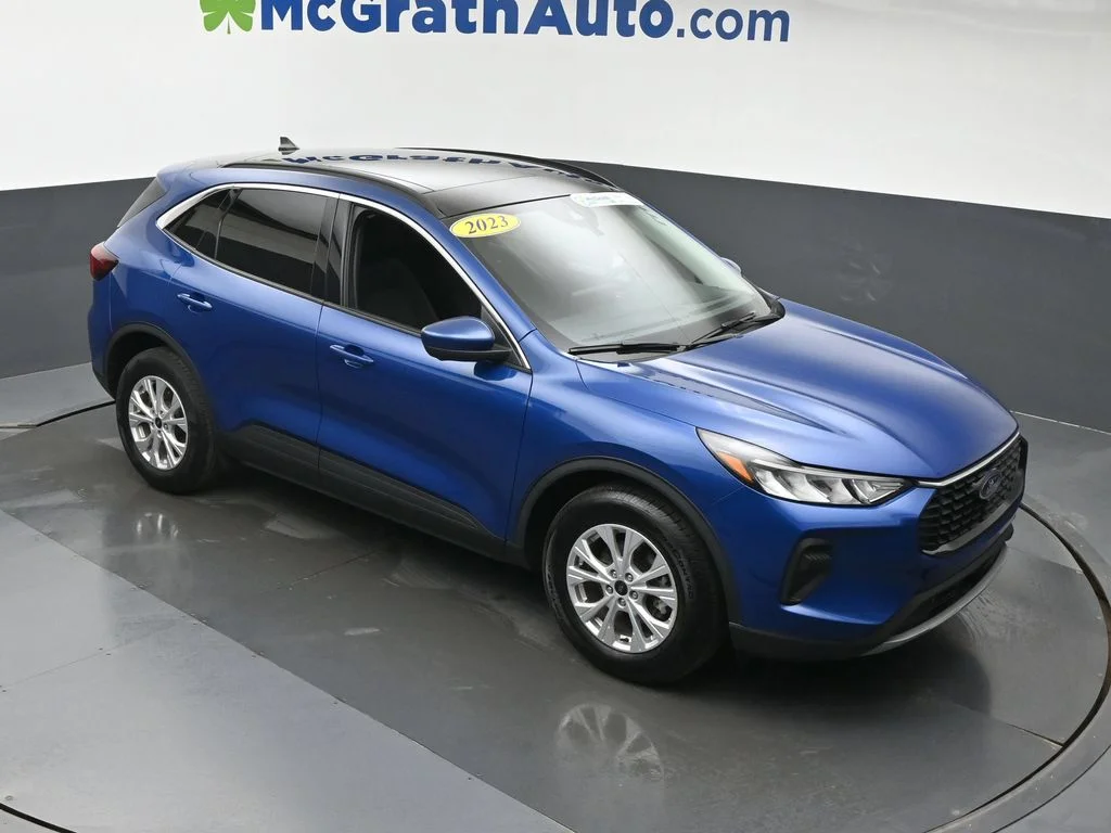 Used 2023 Blue Ford Active image 3