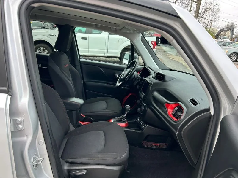 2018 Jeep Renegade Trailhawk - Photo 22