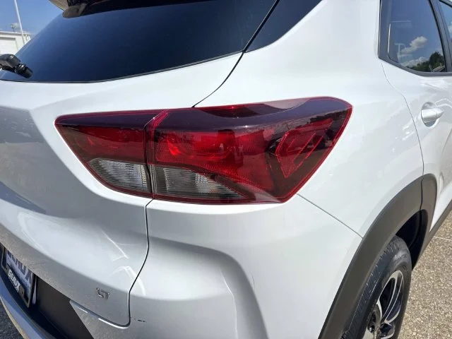 Used 2025 White Chevrolet LT image 22