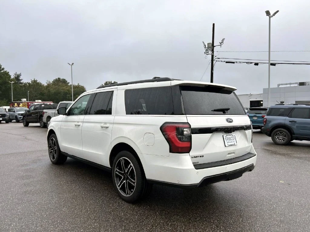 Used 2021 White Metallic Ford Limited image 5