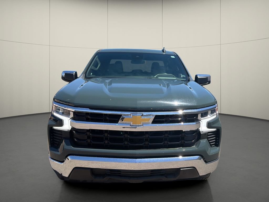 Used 2025 Gray Chevrolet LT image 2