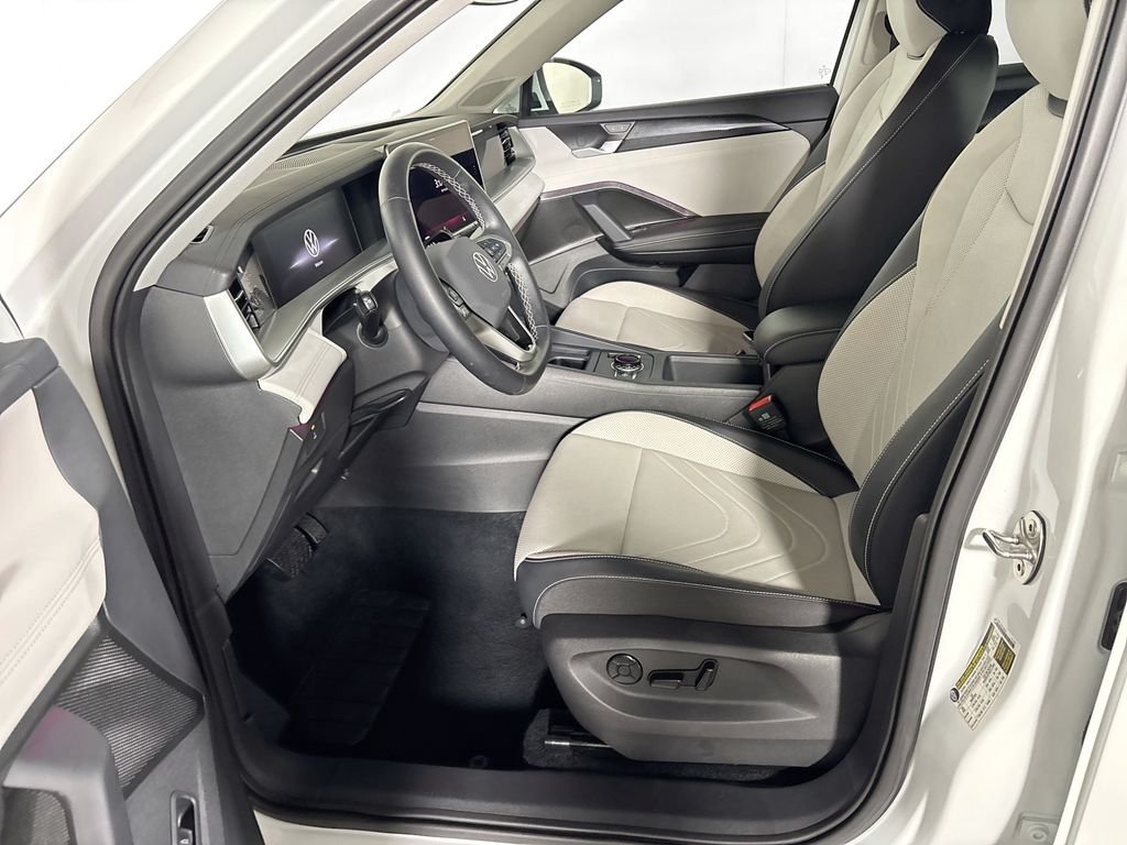 Certified Used 2025 Pure White Volkswagen 2.0T SE image 13