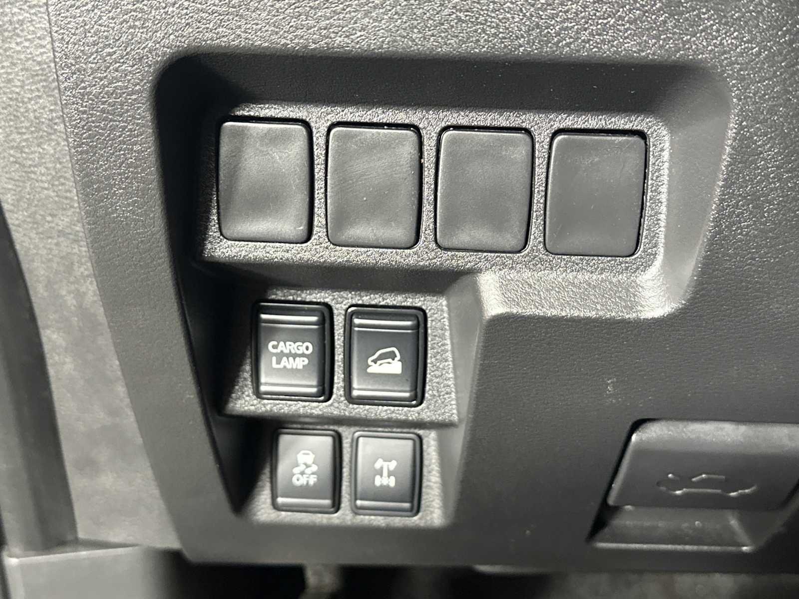 Used 2024 Boulder Gray Pearl Nissan PRO-4X image 29