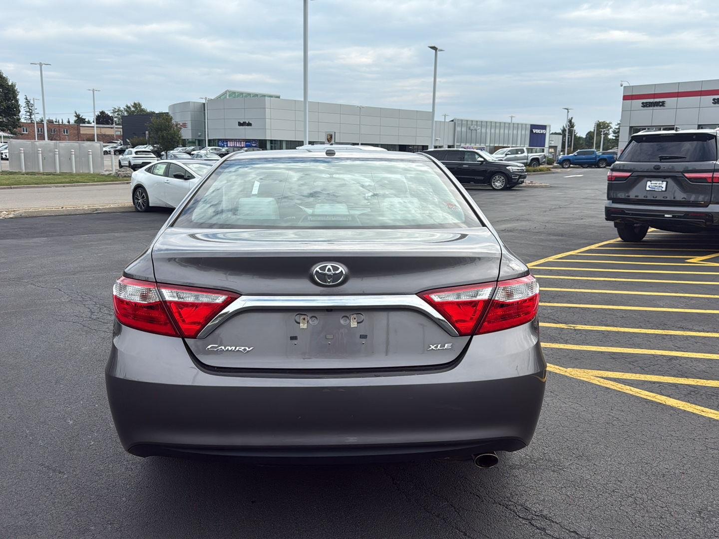 Used 2017 Predawn Gray Mica Toyota XLE image 4