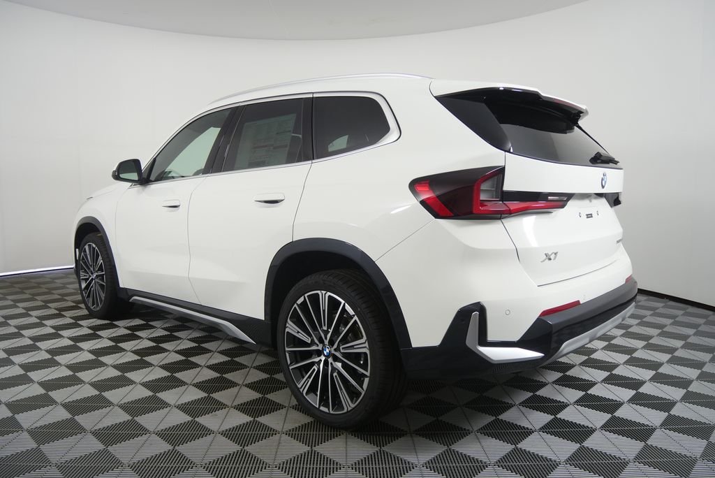 New 2026 Alpine White BMW xDrive28i image 5