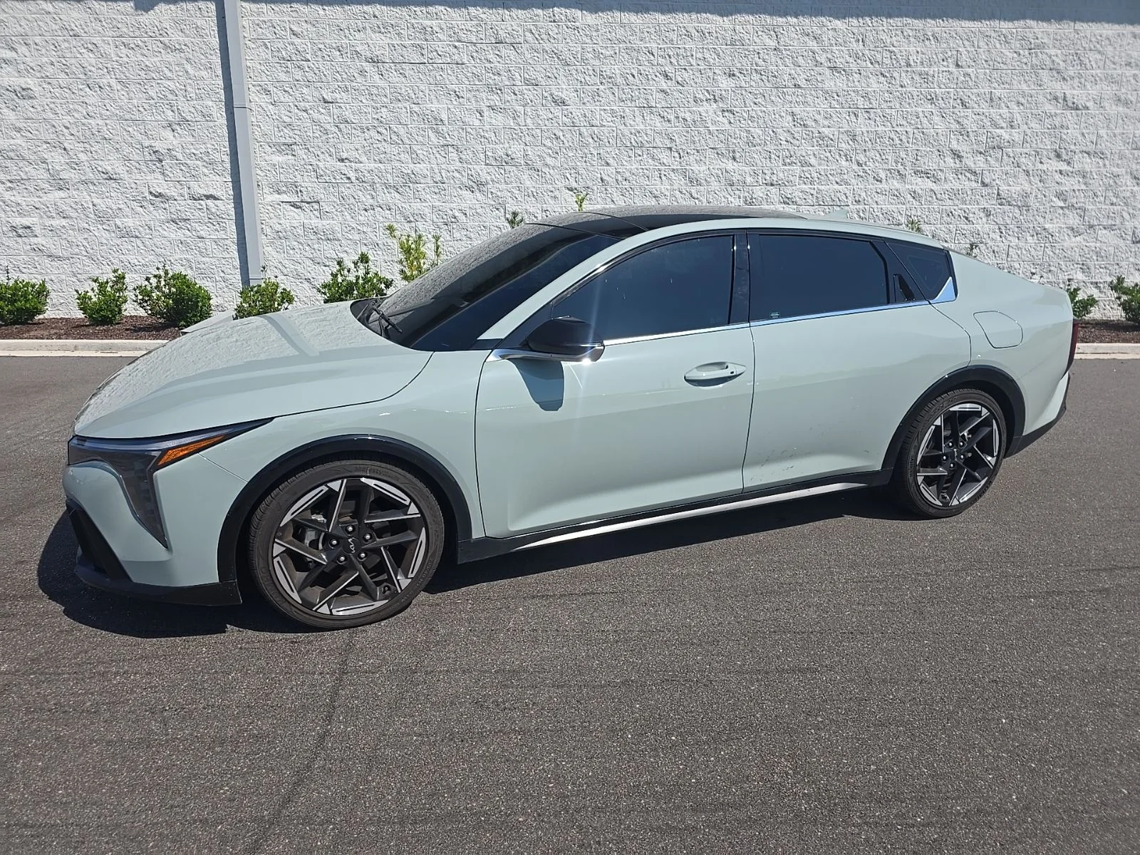 2025 Kia K4 GT-Line AT's photo