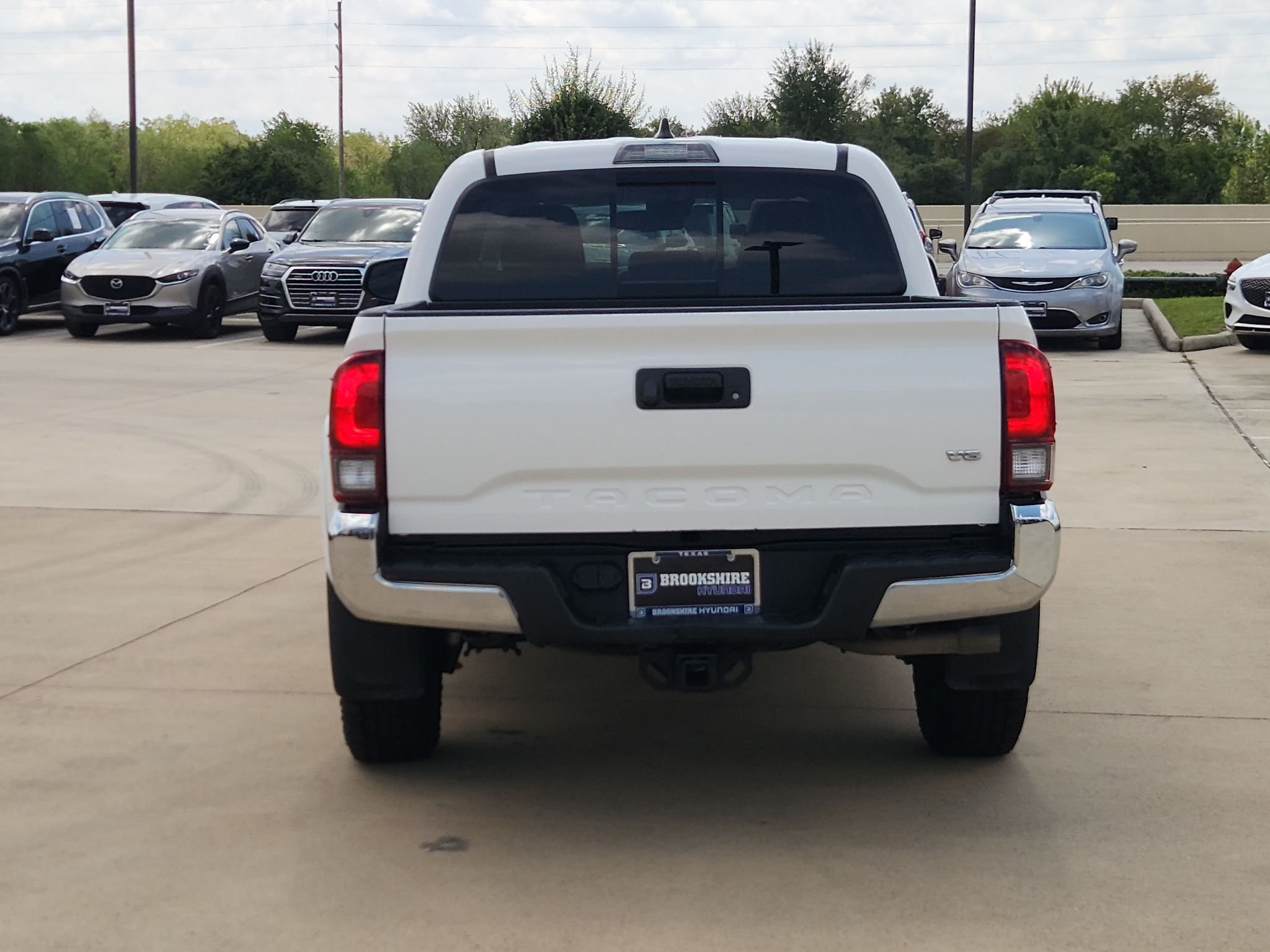 Used 2023 Ice Cap Toyota SR5 image 34