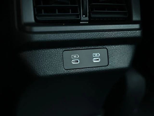 Used 2025 Canyon River Blue Metallic Honda SE image 26