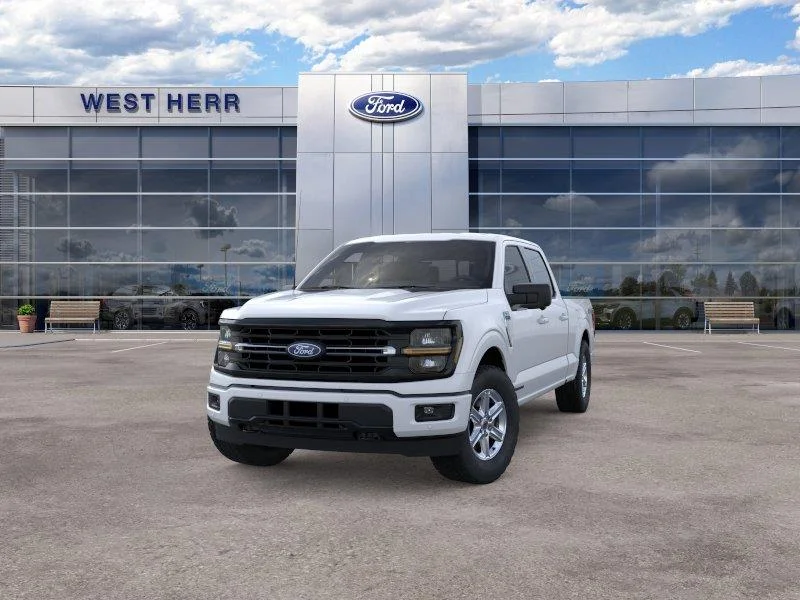 New 2026 Oxford White Ford XLT image 3