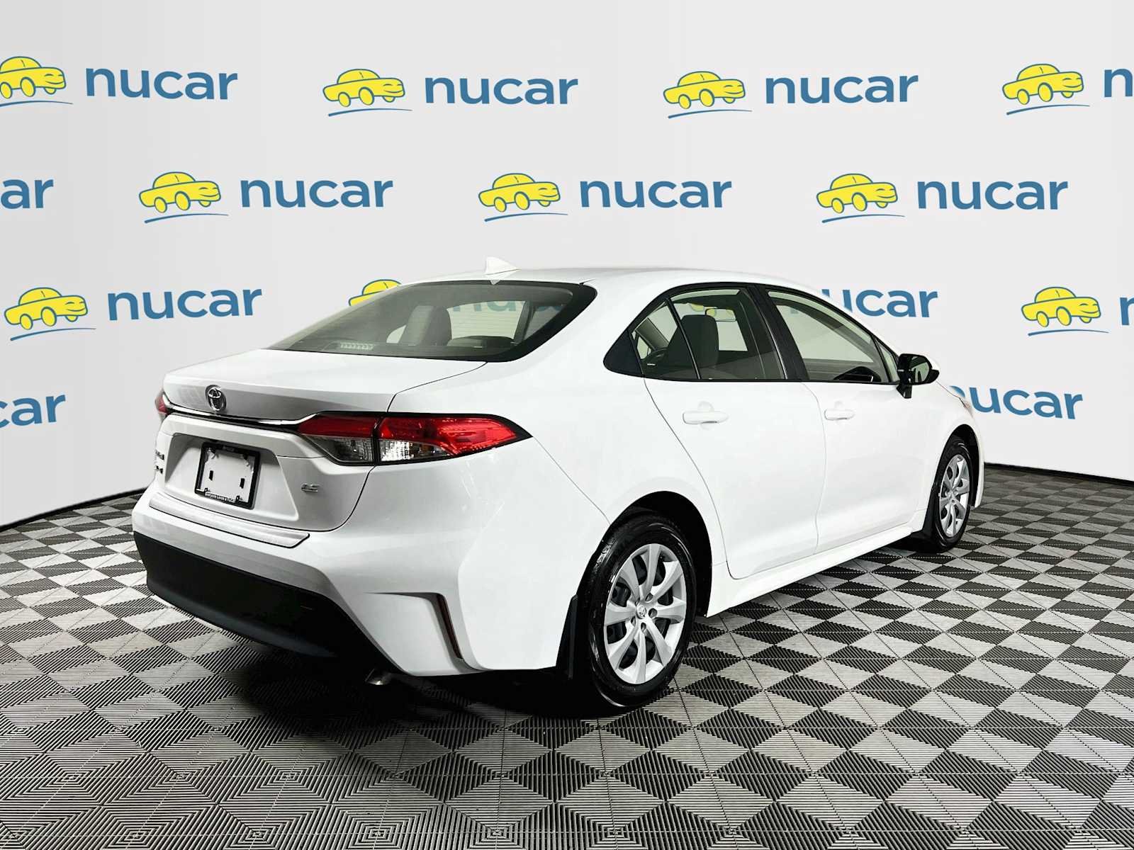 Used 2026 Ice Cap Toyota LE image 7