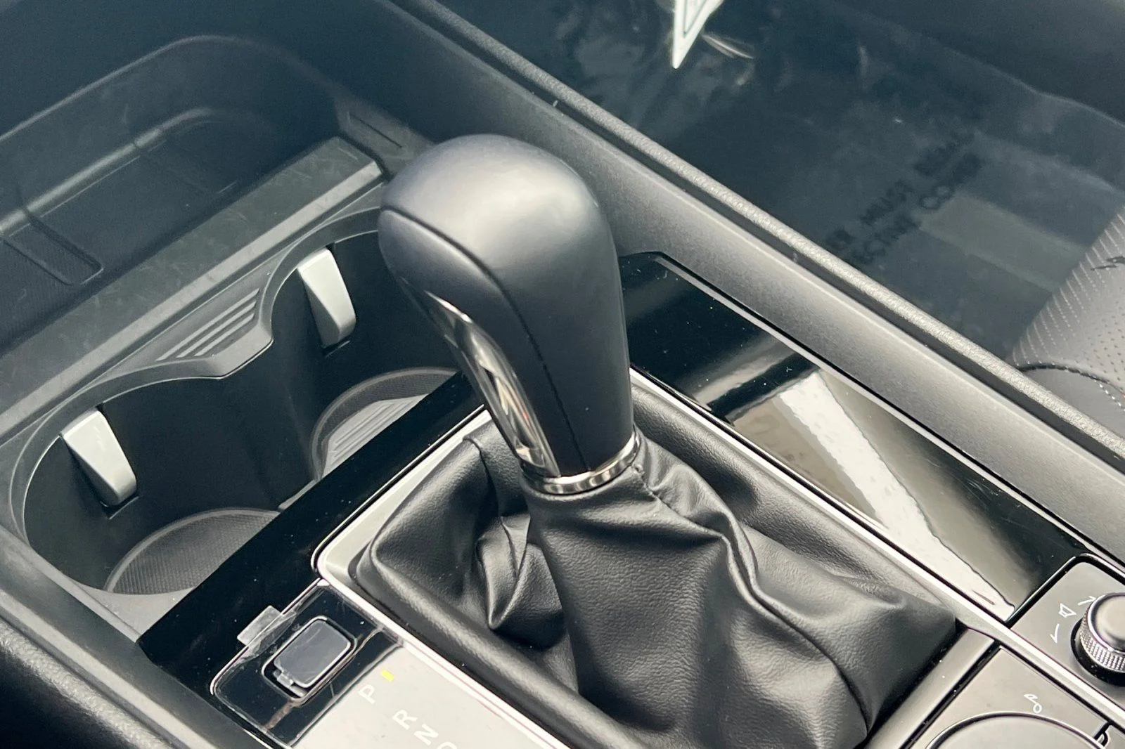 2025 Mazda CX-50 Premium - Photo 18