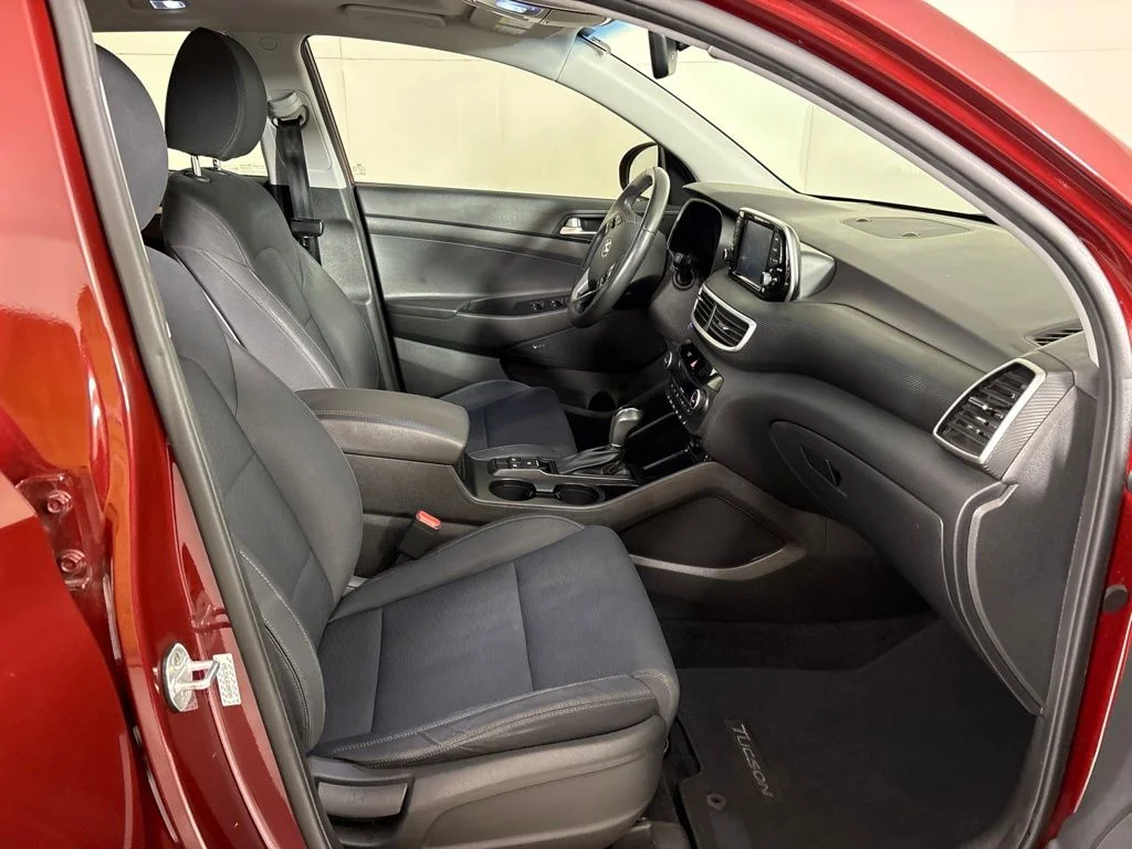 Used 2019 Red Hyundai Night image 17