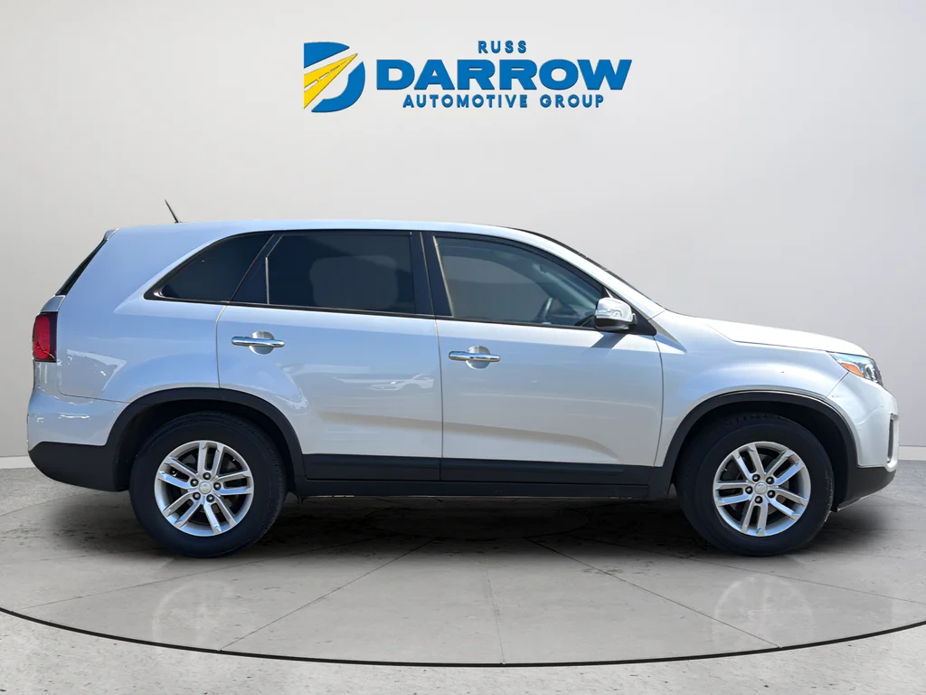 Used 2014 Silver Kia LX image 6