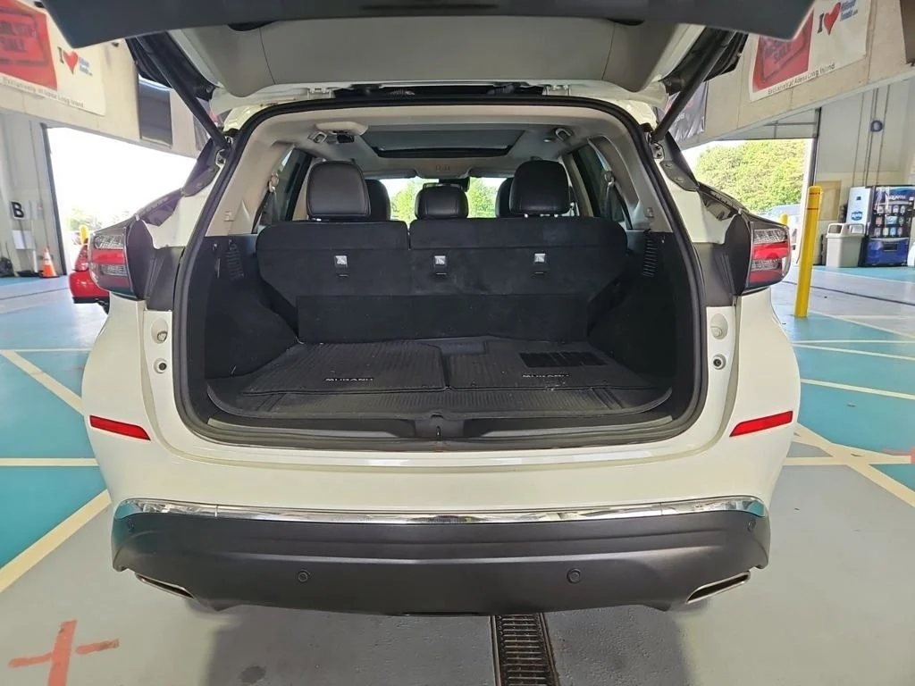 Used 2019 White Nissan SL image 3