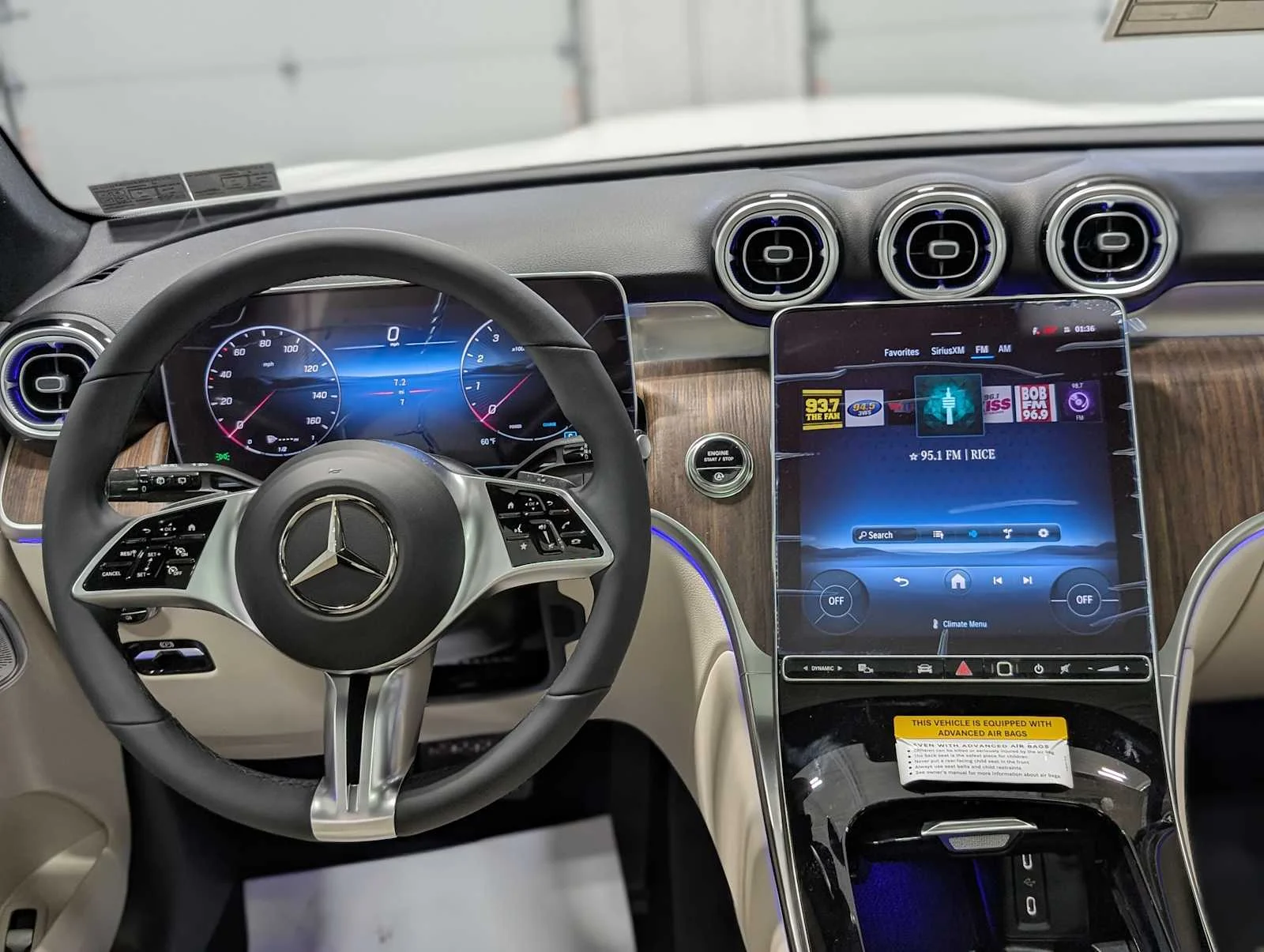 Certified Used 2026 Polar White Mercedes-Benz GLC 300 image 5