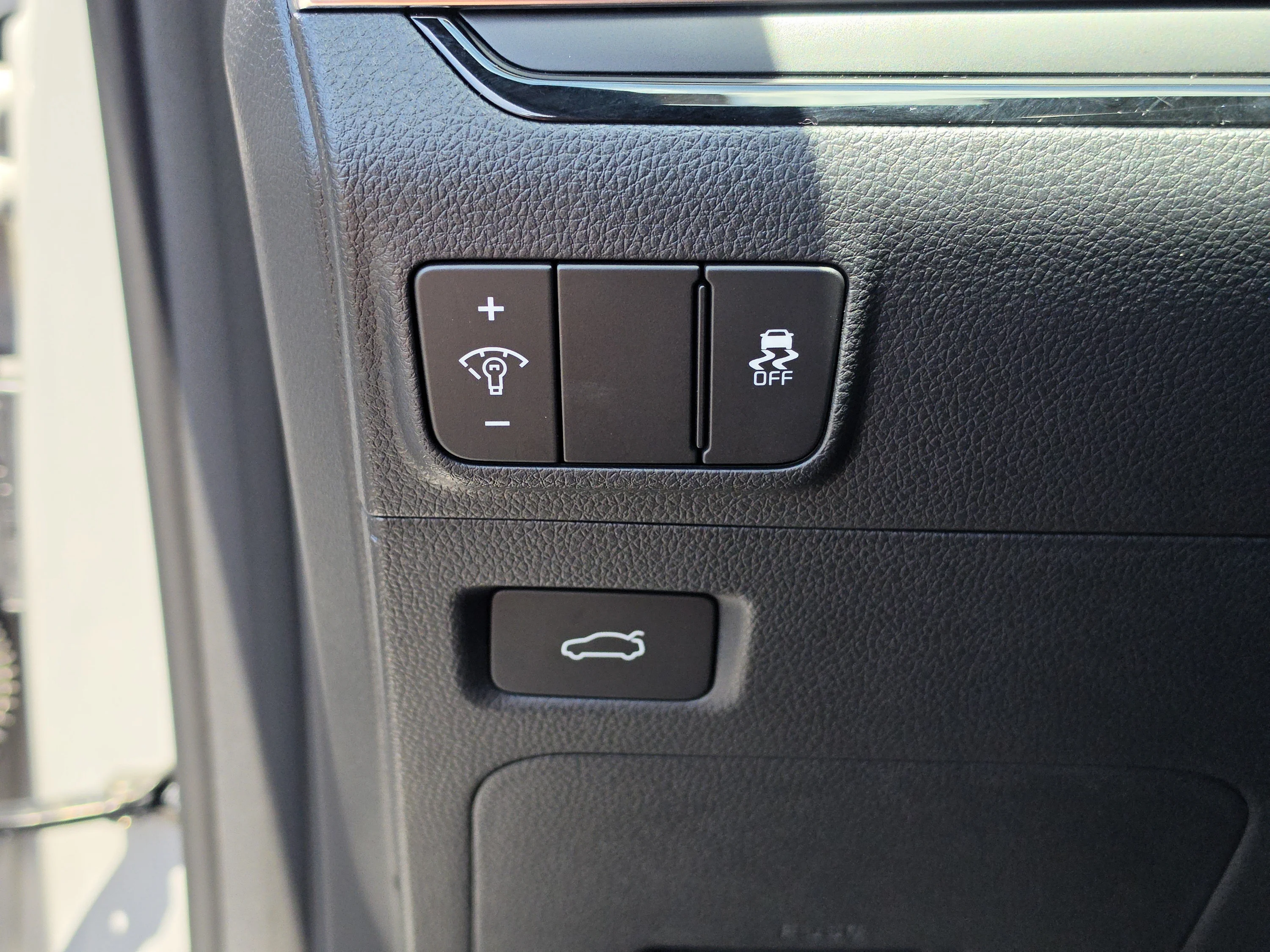 Used 2025 Wolf Gray Kia GT-Line image 33